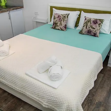 Sarah アパート *