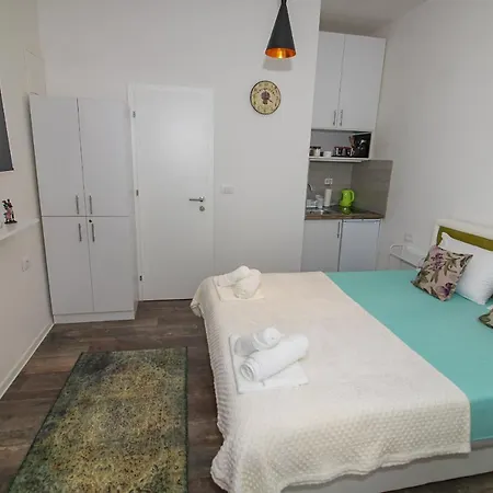 Sarah Lägenhet Mostar