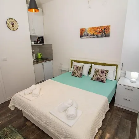 Sarah Apartment